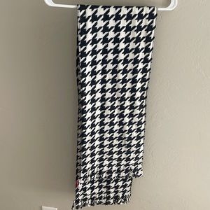 Black and white Houndstooth scarf